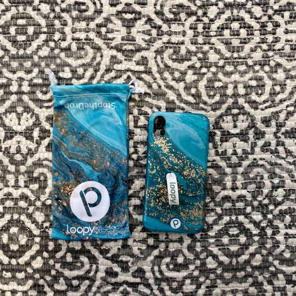 iPhone XR loopy case